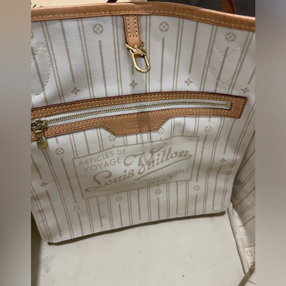 Louis Vuitton Damier Azur Neverfull MM (2012) - Picture 15 of 16